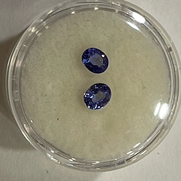 Genuine Tanzanite Loose Gemstones (Matched Pair Ovals) 1/2 Carat Each Stone - Picture 2 of 3